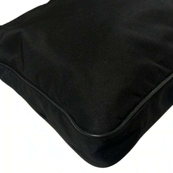 Auth PRADA - Black Nylon Leather Shoulder Bag - Picture 4 of 9